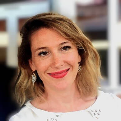 Emmanuelle,  responsable de projets marketing dans le digital 